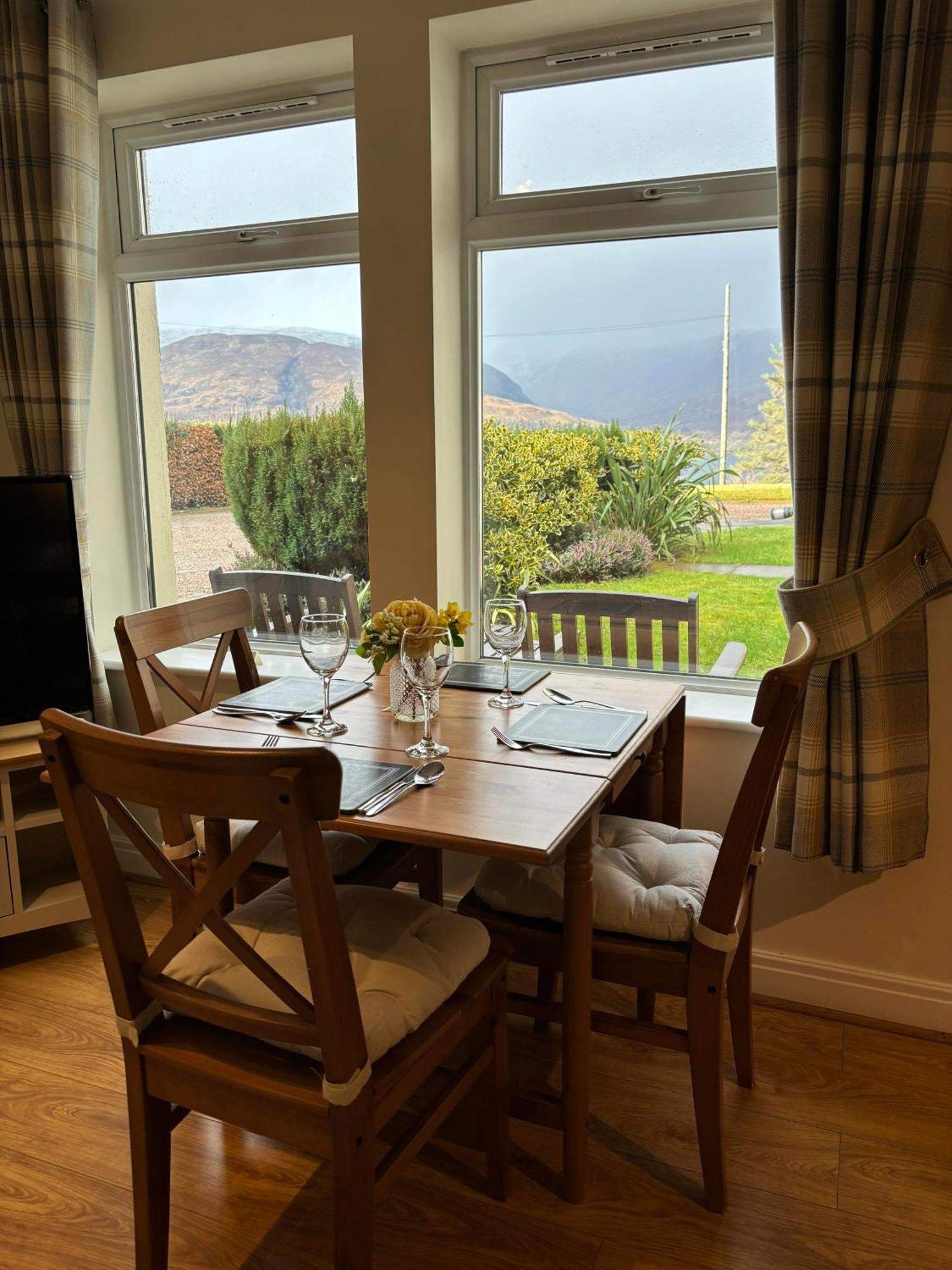 Conaglen, Glenloch View, Fort William 2-Bedroom Loch Side Flat Eksteriør billede